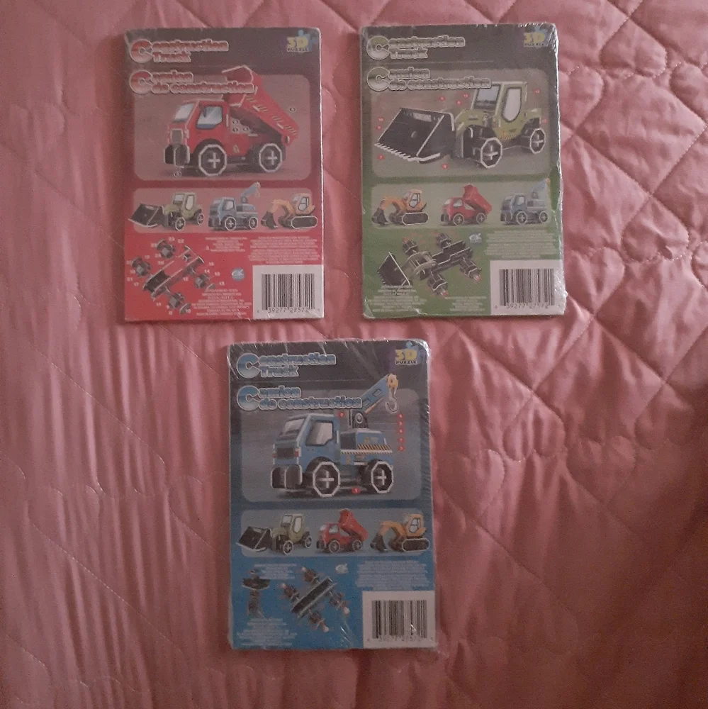 📚🎨 3/$15 *NIP* 3 Mini 3D Kids Construction Puzzles